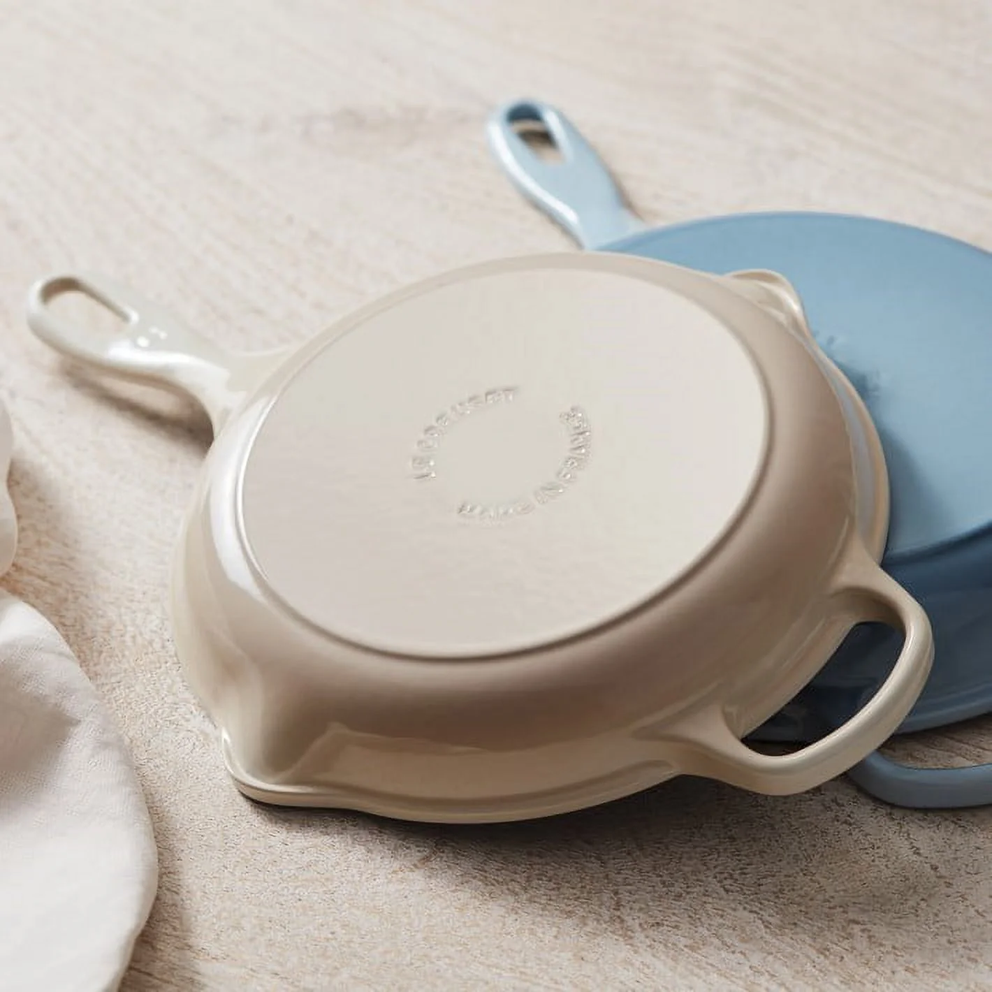 Le Creuset Signature Meringue Enameled Cast Iron 11.75 Inch Skillet