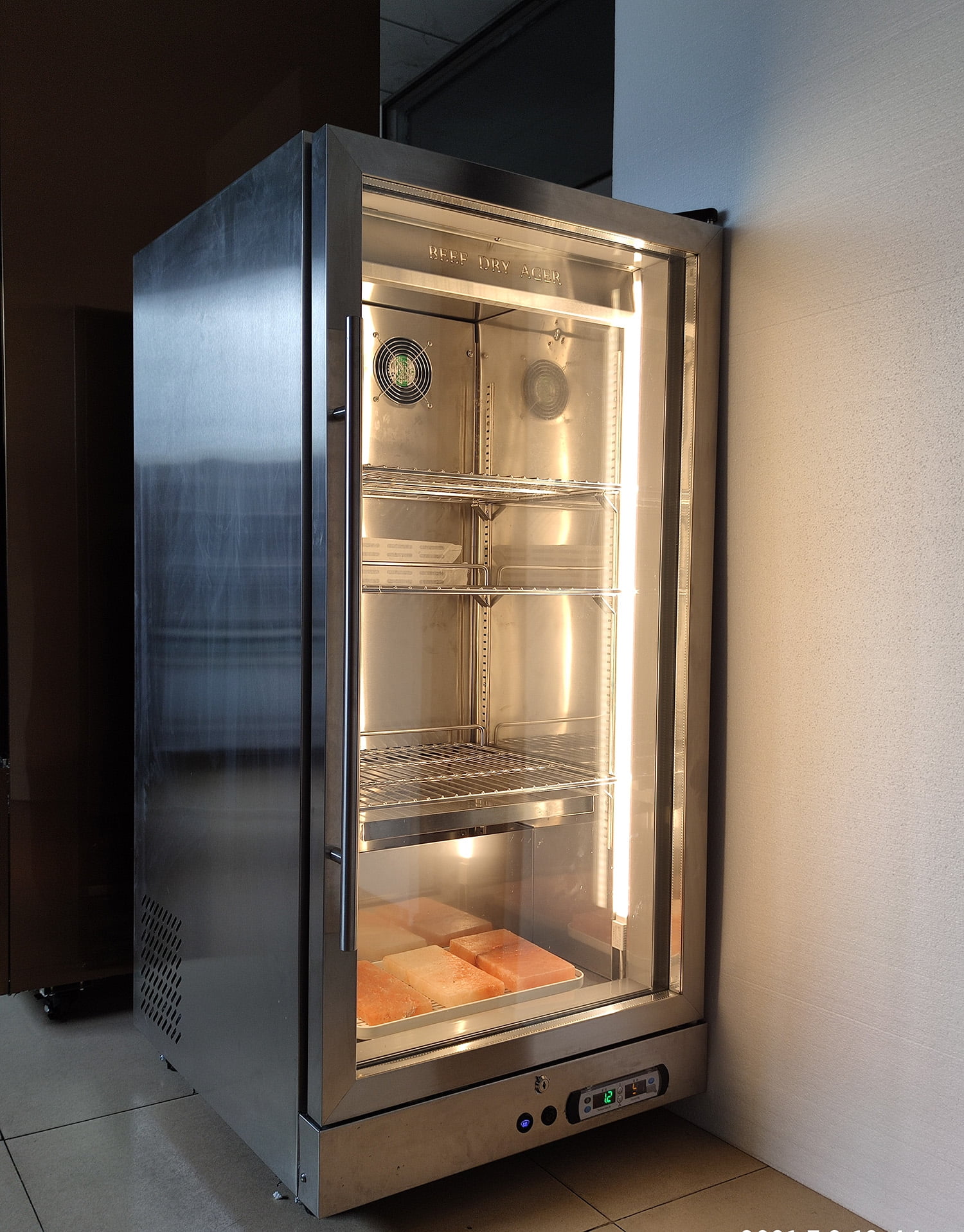 Kolice Commercial Dry Aging Beef Fridge Showcase, Steak Aging Cabinet, Beef Display Fridge-268L,4 Tiers