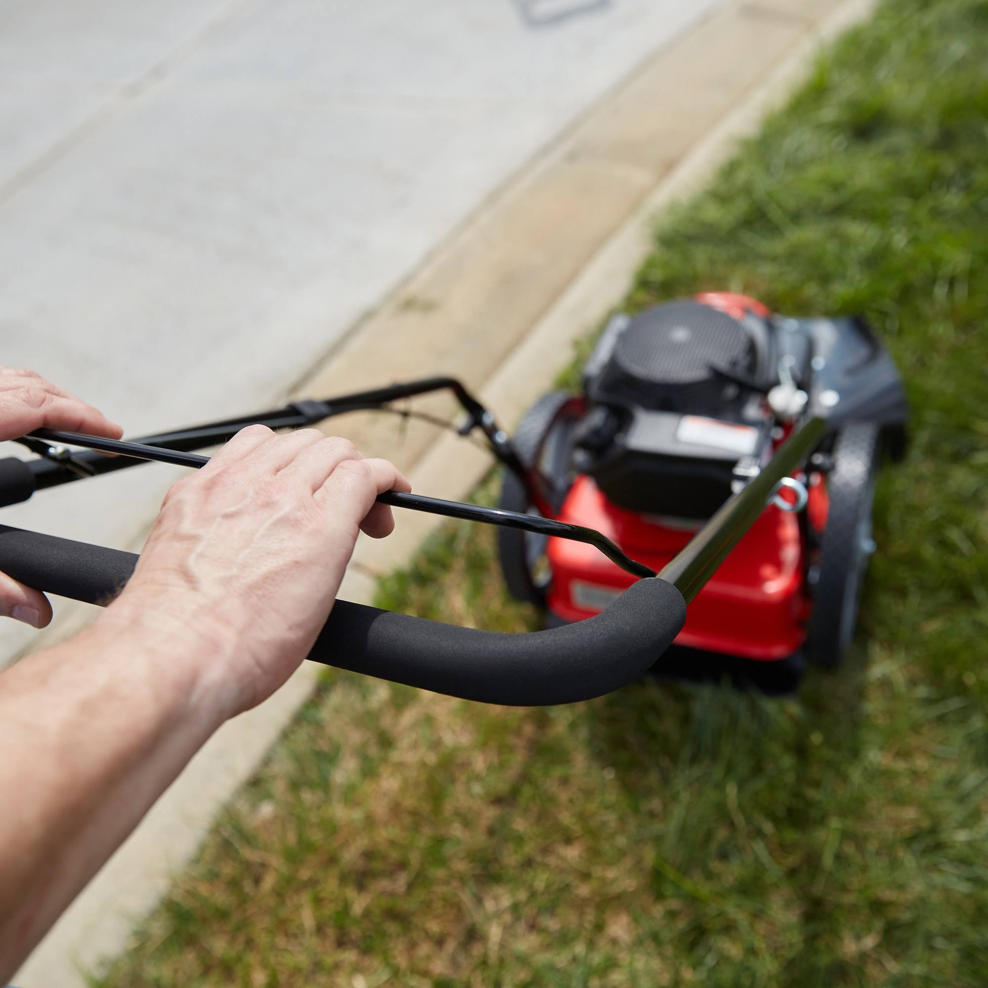Craftsman 159-cc 22-in String Trimmer Mower in Red | CMXGTAM202501