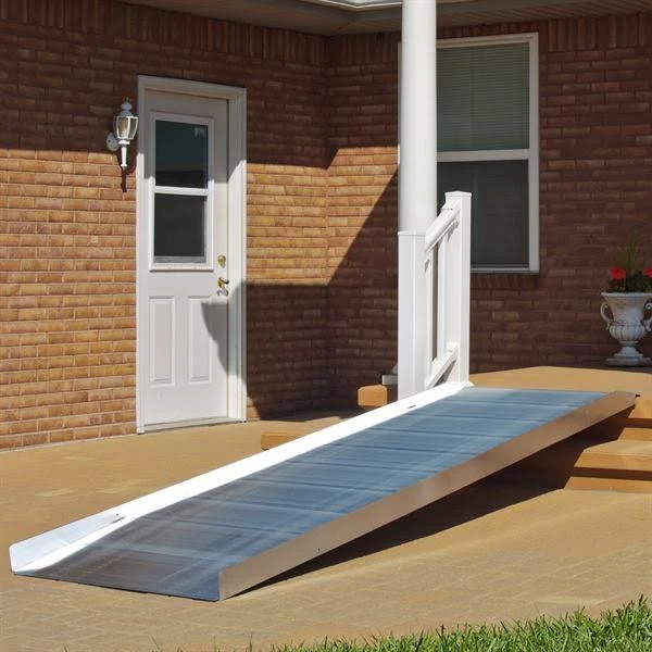 Prairie View Industries Solid Ramp, Silver