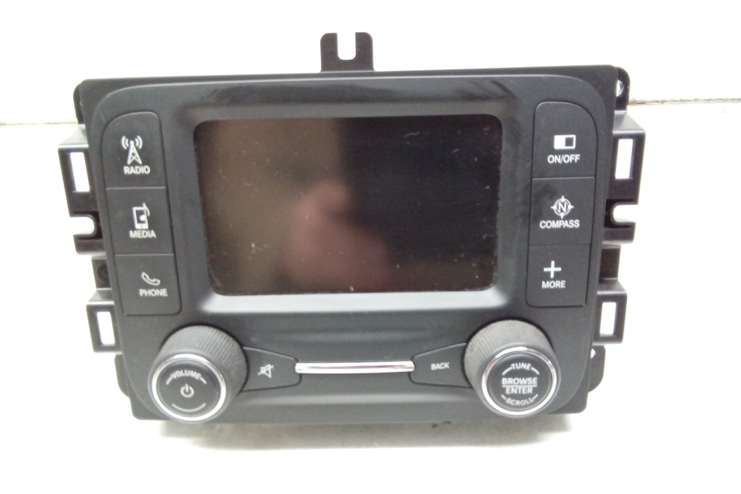 Pre-Owned 15 2015 Jeep Renegade Radio Receiver Display 5.0 Touchscreen OEM (Good)