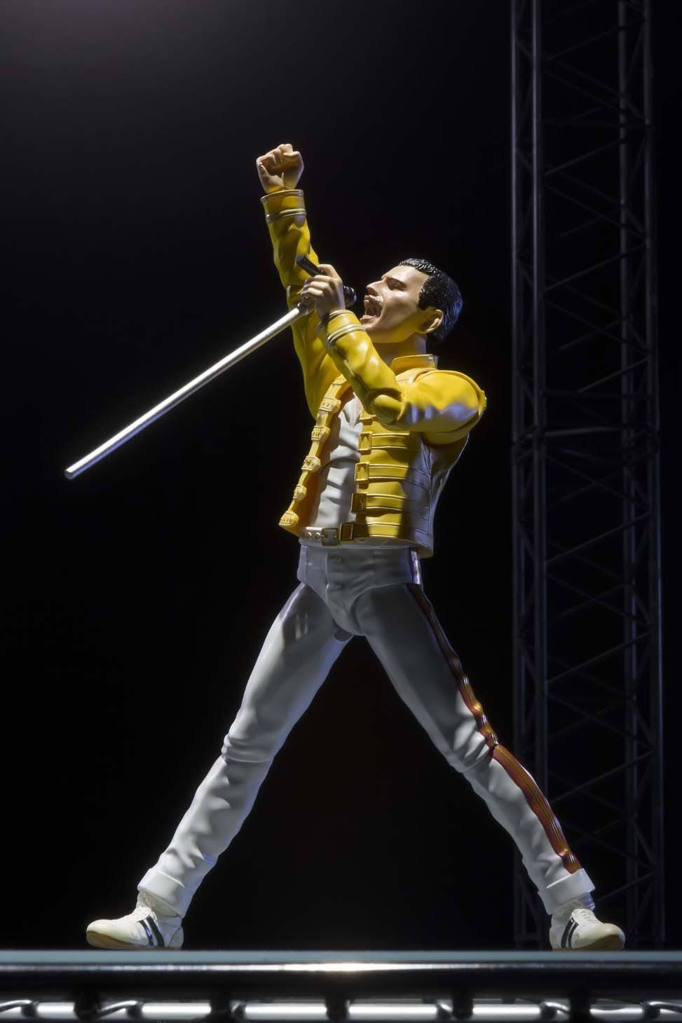 Freddie Mercury S.H.Figuarts Action Figure