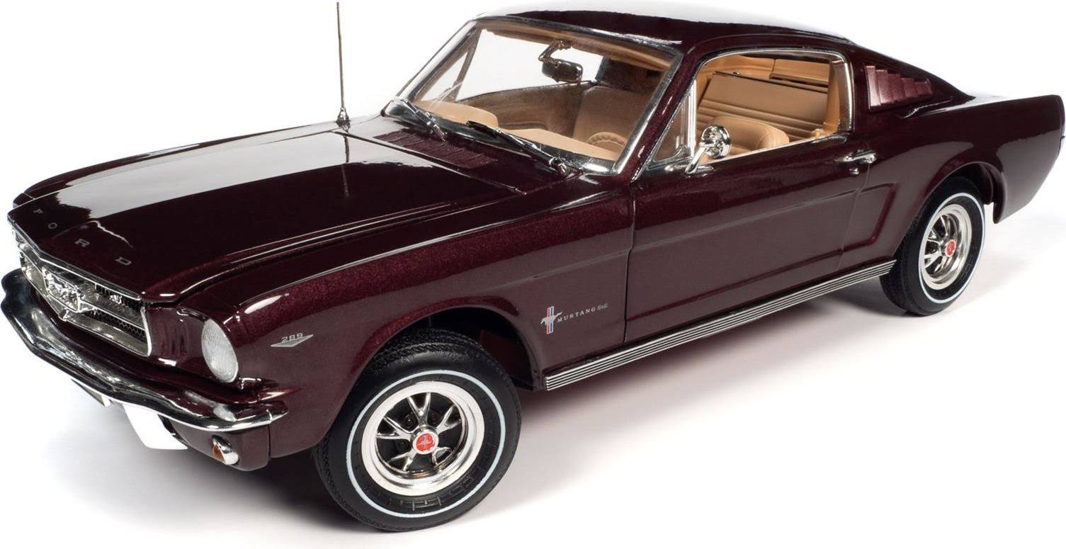 Auto World AMM1248: 1:18 Scale 1965 Ford Mustang 2+2 Diecast Model